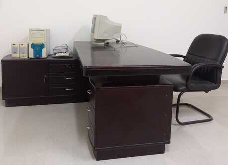 Manama, Furniture, BHD 1,  Good Condition Office Furniture For Sale