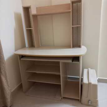 Manama, Furniture, BHD 1,  Good Condition Office Furniture For Sale