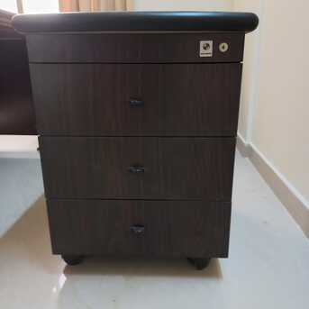 Manama, Furniture, BHD 1,  Good Condition Office Furniture For Sale