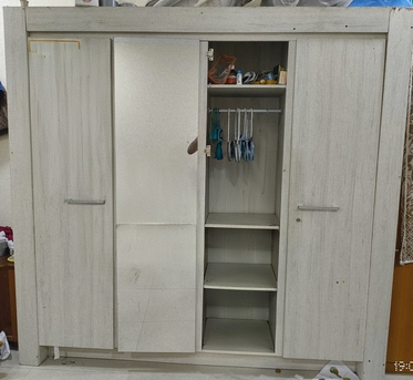 Hidd, Furniture, BHD 15,  4 Door Wardrobe For Sale In Good Condition
