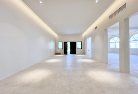 Hamala, Villas, BHD 1200,  420 Sq. Meter,  4BR Renovated Villa | Large Garden | Near Causeway