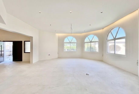 Hamala, Villas, BHD 1200,  420 Sq. Meter,  4BR Renovated Villa | Large Garden | Near Causeway