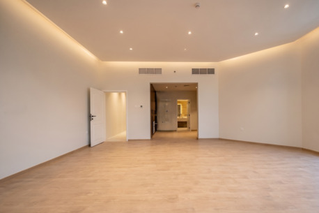 Hamala, Villas, BHD 1200,  420 Sq. Meter,  4BR Renovated Villa | Large Garden | Near Causeway