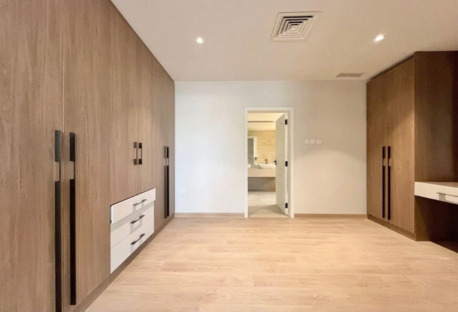 Hamala, Villas, BHD 1200,  420 Sq. Meter,  4BR Renovated Villa | Large Garden | Near Causeway