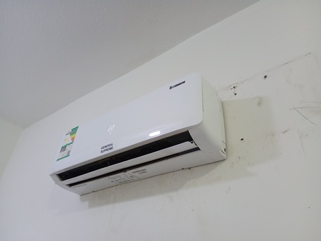 Al Janadriyah, Air Conditioners, SAR 650,  Split AC 1 Ton (very Good Condition)