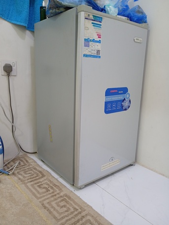 Al Janadriyah, Appliances, SAR 250,  Small Fridge (V.Good Condition)