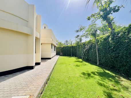 Hamala, Apartments, Flats, Houses & Villas, BHD 1200/month,  3 BR,  320 Sq. Meter,  3BR+Maid Compound Villa | Backyard | Near Causeway