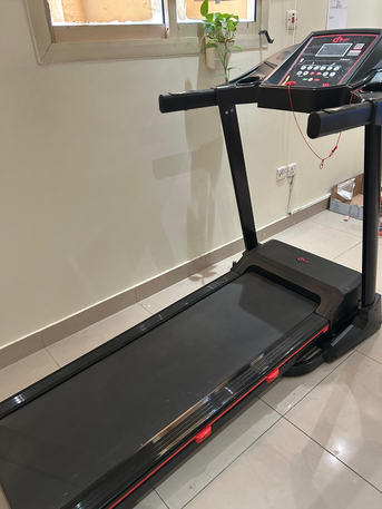Riyadh, Sporting Goods, SAR 500,  Chealth Treadmill Under Warrenty For Sale 500/- Urgent Sale