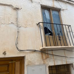 Barcelona, Real Estate For Sale, EUR 39,  4 BR,  180 Sq. Meter,  4 Bedroomed Town House,Baza Spain, Andaluc&iacute;a