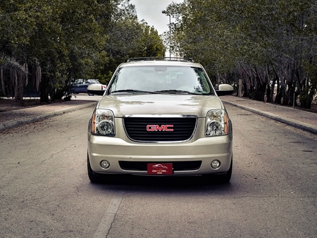 Manama, Vehicles, Cars & Trucks , BHD 1,  Gmc Yukon,  2014,  Automatic,  244000 KM,