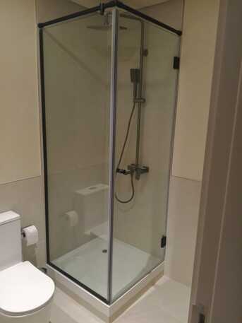 Dubai, Household Items, AED 850,  Bathtub Glass Installation In Dubai