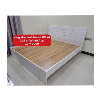 Manama, Furniture, BHD 42,  🌍🌐king Size Bed Frame In Good Condition For Sale With Delivery