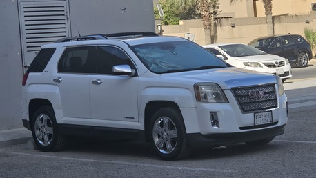 Riyadh, Vehicles, Cars & Trucks , SAR 32000,  GMC TERRAIN,  2013,  Automatic,  193000 KM,
