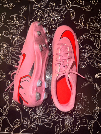 Al Aziziyah, Clothing & Accessories, SAR 149,  Nike Mercurial Vapor ( Football Shoes )