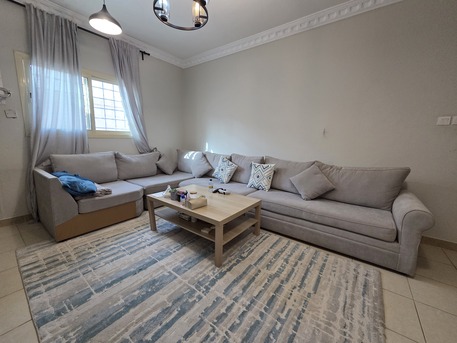 Riyadh, Furniture, SAR 800,  Sofa Set With TV Table.