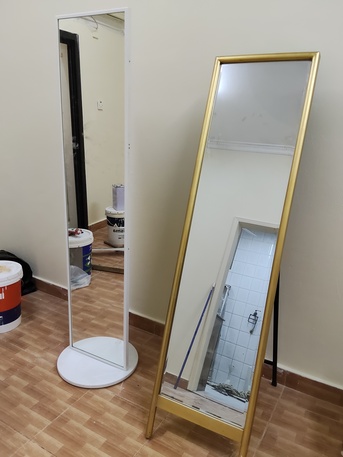 Hoora, Household Items, BHD 10,  Mirror And Console Table