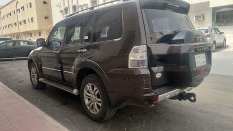Riyadh, Vehicles, Cars & Trucks , SAR 52000,  Mitsubishi Pajero,  2020,  Automatic,  160000 KM,     GOLD Edition Model Immaculate Condition 52000 Sar For Sale