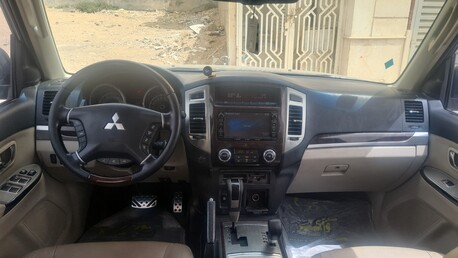 Riyadh, Vehicles, Cars & Trucks , SAR 52000,  Mitsubishi Pajero,  2020,  Automatic,  160000 KM,     GOLD Edition Model Immaculate Condition 52000 Sar For Sale