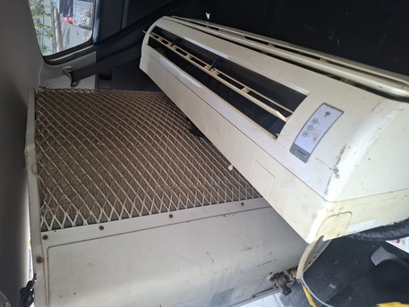 Jeddah, Air Conditioners, SAR 500,  Split AC For Sale With Remote 500 SAR. Dismantled In Working Condition