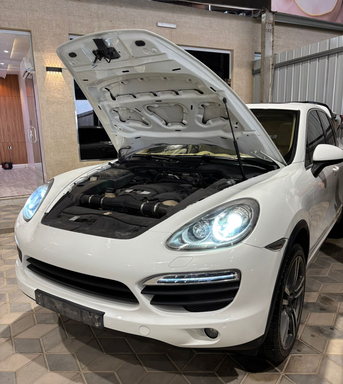 Al Fayha, Items Wanted, Porsche Cayenne 2013
