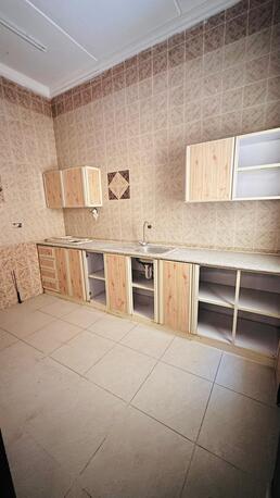 Manama, Apartments, Flats, Houses & Villas, BHD 200/month,  2 BR,  Flat For Rent In Manama Behind Shifa Hospital