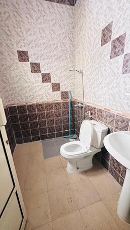 Manama, Apartments, Flats, Houses & Villas, BHD 200/month,  2 BR,  Flat For Rent In Manama Behind Shifa Hospital