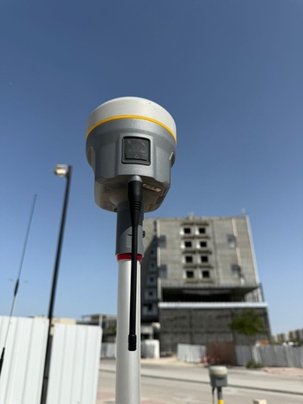 Dammam, Electronics, SAR 4500,  Trimble R10 Base And Rover With TDL450H External Radio