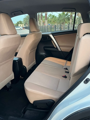 Muharraq, Vehicles, Cars & Trucks , BHD 1,  Toyota RAV4,  2018,  Automatic,  127000 KM,
