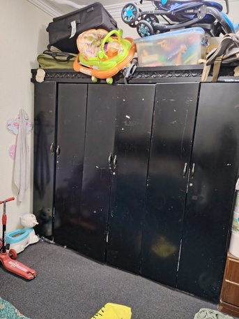 Dammam, Furniture, SAR 1200,  King-size Bed With Mattress And Wardrobe