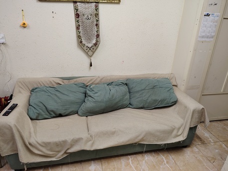 Dammam, Furniture, SAR 1200,  King-size Bed With Mattress And Wardrobe