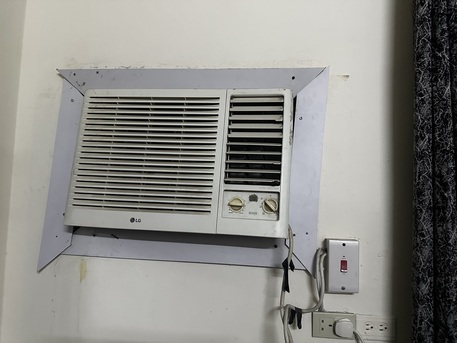 Dammam, Air Conditioners, SAR 550,  Ac-2 Ton Carrier