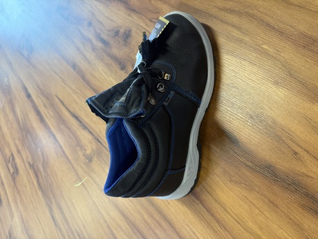 Dubai, Businesses For Sale, Safety Vests Shoes And Googles For Sale