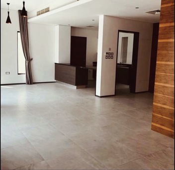 Saar, Villas, BHD 750,  For Rent - Elegant Family Villa In Saar | Central AC | Garden | Parking