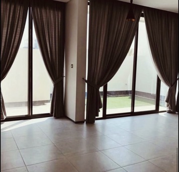 Saar, Villas, BHD 750,  For Rent - Elegant Family Villa In Saar | Central AC | Garden | Parking