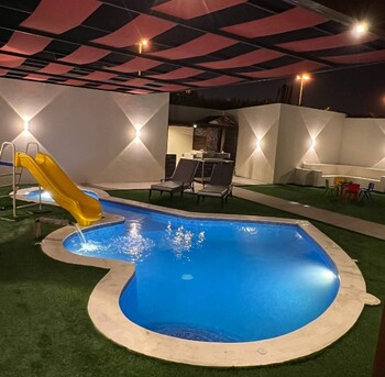 Manama, Holiday/Vacation Rentals, BHD 25/day,  1 BR,  🏊&zwj;♀️🏡 Pool Chalet Reservation &ndash; Sunday Night