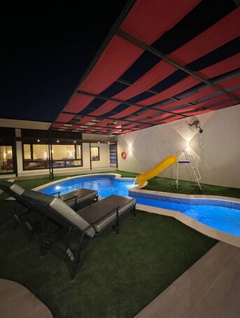 Manama, Holiday/Vacation Rentals, BHD 25/day,  1 BR,  🏊&zwj;♀️🏡 Pool Chalet Reservation &ndash; Sunday Night
