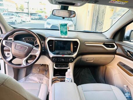 Jubail, Vehicles, Cars & Trucks , SAR 70,  GMC Acadia SLE 2020,  2020,  Automatic,  179 KM,   GMC Acadia SLE For Sale In Excellent Condition. Well Maintained Family SUV With Smoo