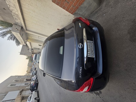 Al Wizarat, Vehicles, Cars & Trucks , SAR 21000,  Nissan Maxima,  2010,  Automatic,  285000 KM,  4-door Family Sedan For Sale