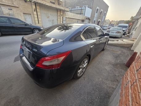 Al Wizarat, Vehicles, Cars & Trucks , SAR 21000,  Nissan Maxima,  2010,  Automatic,  285000 KM,  4-door Family Sedan For Sale