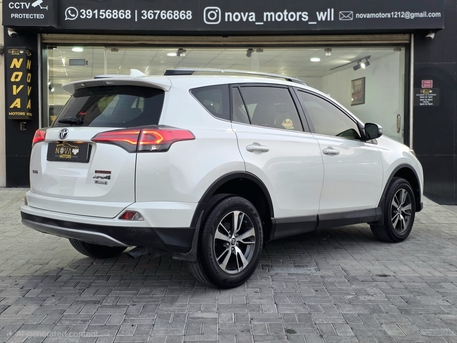 Manama, Vehicles, Cars & Trucks , BHD 6900,  Toyota RAV4,  2017,  Automatic,  70000 KM,   Full Option