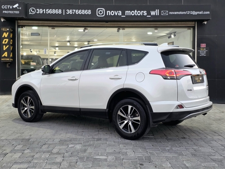 Manama, Vehicles, Cars & Trucks , BHD 6900,  Toyota RAV4,  2017,  Automatic,  70000 KM,   Full Option