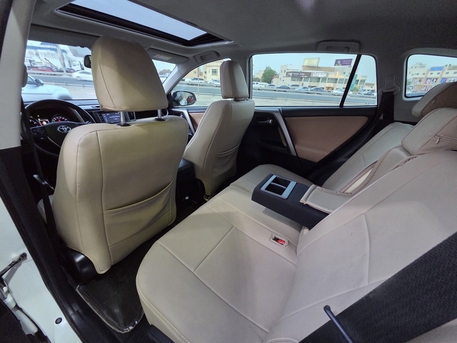 Manama, Vehicles, Cars & Trucks , BHD 6900,  Toyota RAV4,  2017,  Automatic,  70000 KM,   Full Option