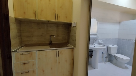 Manama, Apartments, Flats, Houses & Villas, BHD 140/year,  1 BR,  Jidali:- Furnished Studio Flat On Rent With Ewa..