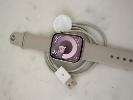 Riyadh, Electronics, SAR 1500,  Used Apple Watch Series 9 (GPS, 45mm)