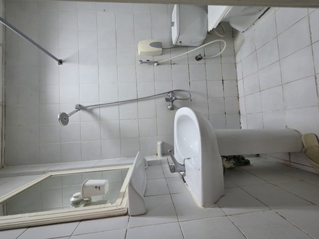 Juffair, Apartments, Flats, Houses & Villas, BHD 200/month,  1 BR,  @1BATHROOM Hall Kitchen With Electricity Fully Furnished