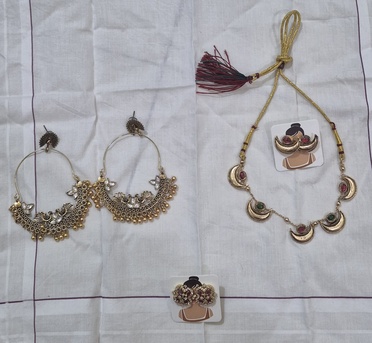 Hidd, Jewelry, BHD 30,  Moving Sale : 32 Women