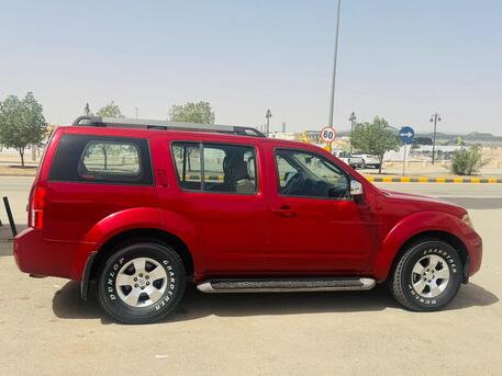 Riyadh, Vehicles, Cars & Trucks , SAR 22000,  Nissan Pathfinder,  2010,  Automatic,  318000 KM,   For Sale - SAR 22000