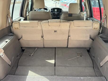 Riyadh, Vehicles, Cars & Trucks , SAR 22000,  Nissan Pathfinder,  2010,  Automatic,  318000 KM,   For Sale - SAR 22000
