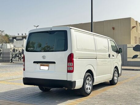 Riffa, Vehicles, Cars & Trucks , BHD 3400,  TOYOTA HIACE,  2013,  Manual,  264000 KM,  SINGLE OWNER