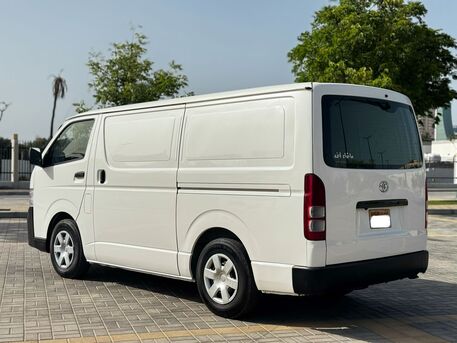 Riffa, Vehicles, Cars & Trucks , BHD 3400,  TOYOTA HIACE,  2013,  Manual,  264000 KM,  SINGLE OWNER